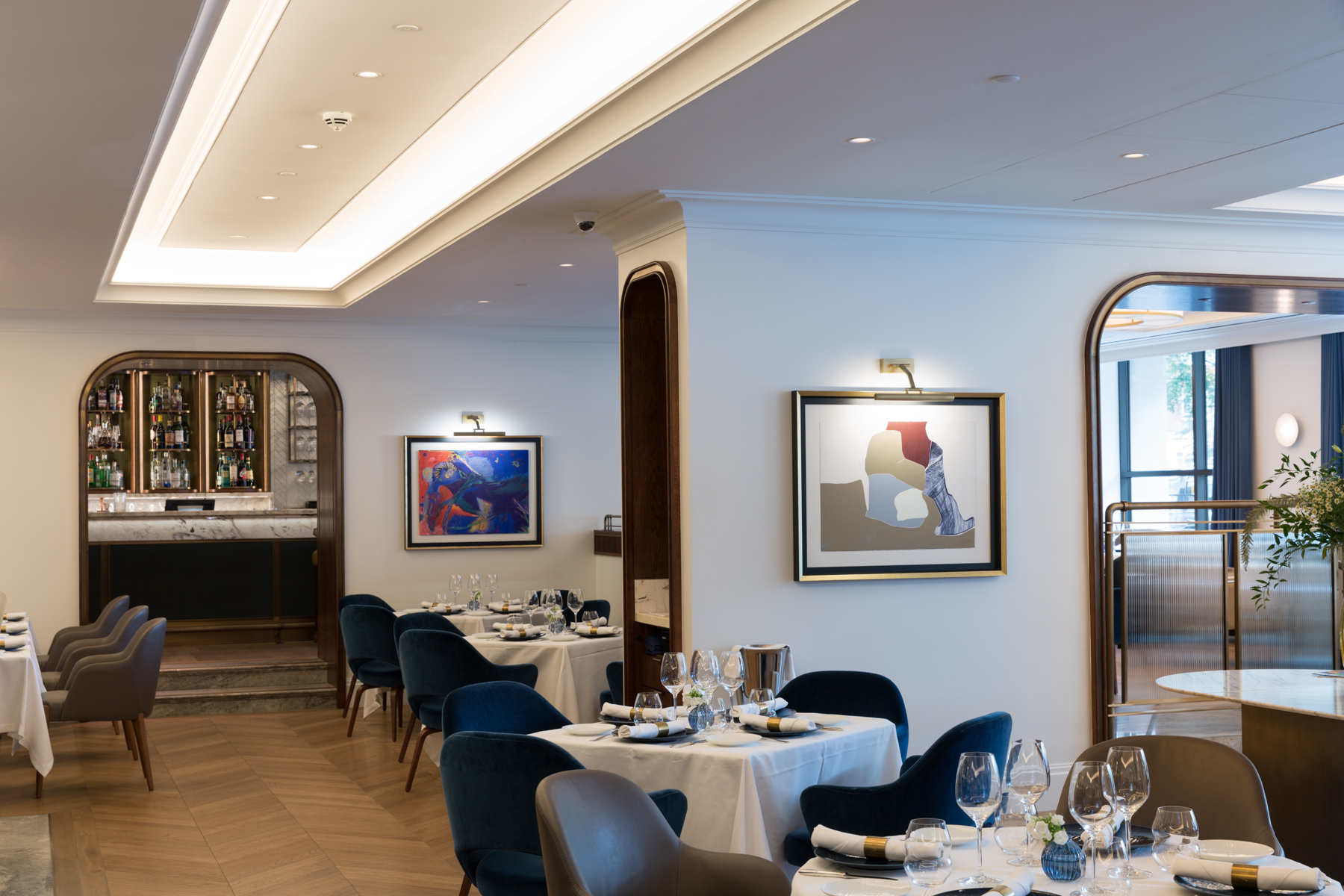 Réalisation conseil en art de la Galerie Durst au Carlton Tower - oeuvres Eva Kloegten 